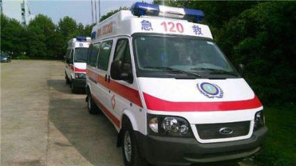 新龙县救护车护送